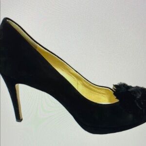 Elegant Black Heels with Floral Accent